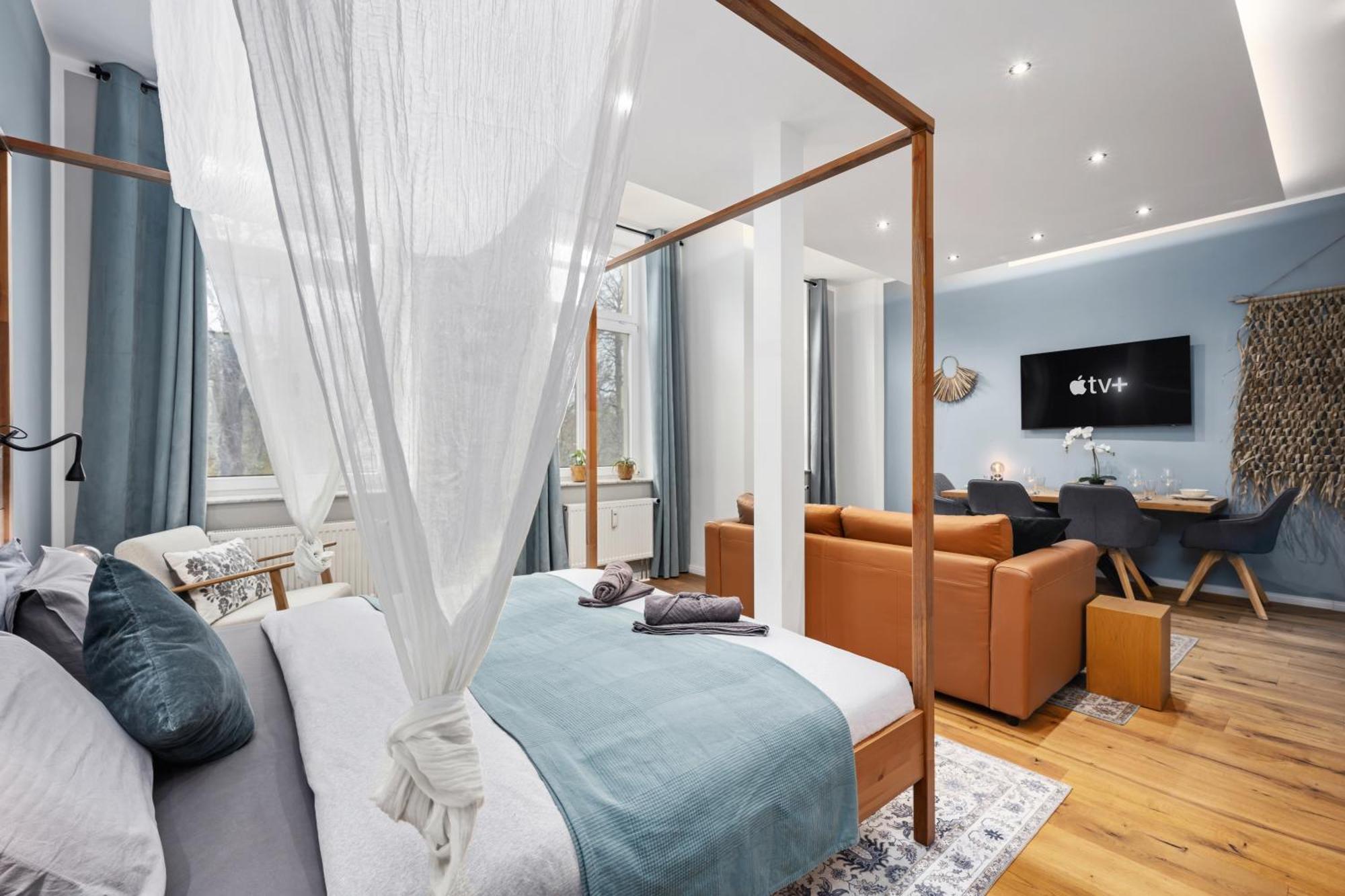 Edler Wohnraum Luxurioeses Stadtstudio Mit Balkon, Kaffeevollautomat & Klima Zwickau Exterior foto